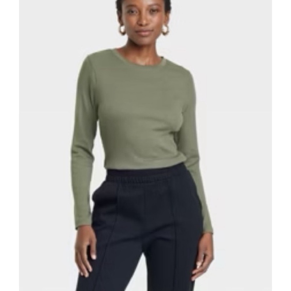 A New Day Green Women’s Slim Fit Long Sleeve Ribbed top